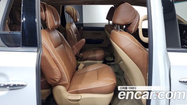 Kia The / новый New Carnival Noblesse, 2019 13