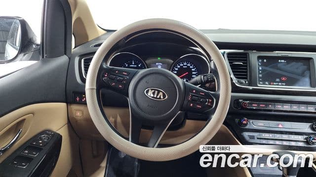 Kia The / новый New Carnival Noblesse, 2019 14