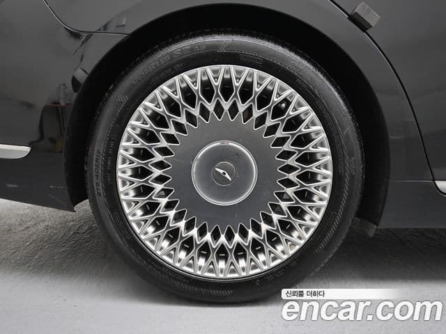 Genesis G90 Premium Luxury, 2019 все фото