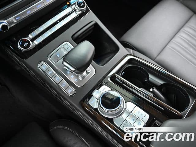 Genesis G90 Premium Luxury, 2019 9