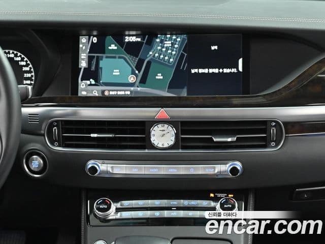 Genesis G90 Premium Luxury, 2019 14