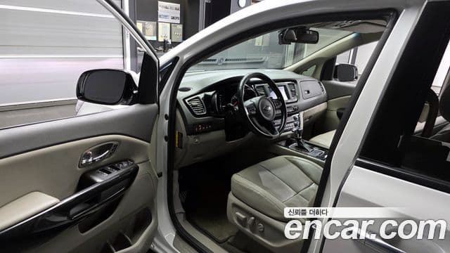 Kia All New Carnival Noblesse, 2018 10