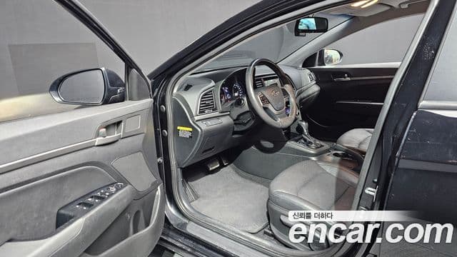 Hyundai Avante AD Special, 2016 10