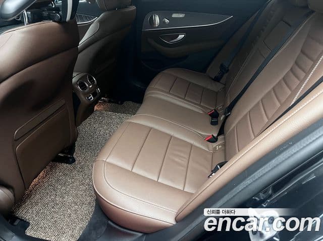 Mercedes-Benz E-класс W213 Exclusive, 2023 11