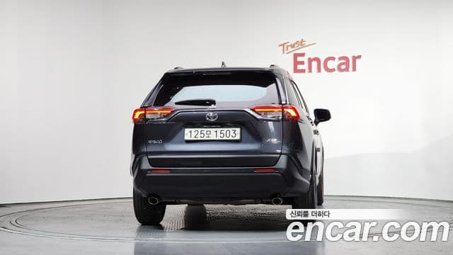 Toyota RAV4 5세대, 2021 4