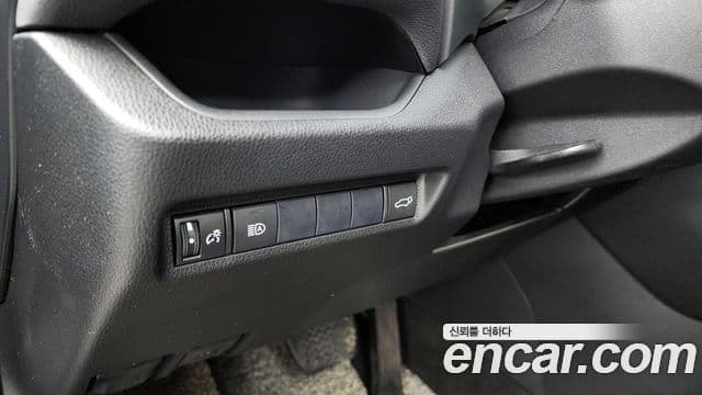 Toyota RAV4 5세대, 2021 17