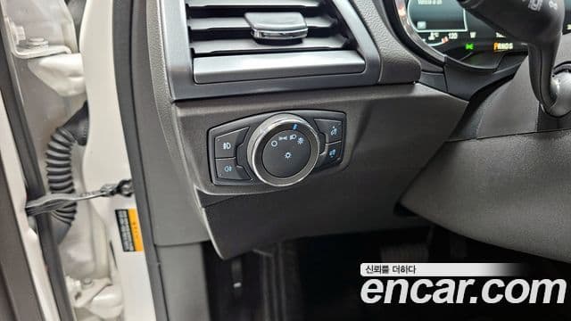 Ford 몬데오 4세대 2.0 Titanium, 2017 17