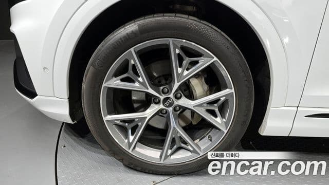 Audi Q8 (4M) Premium, 2023 все фото