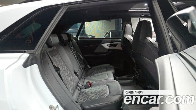 Audi Q8 (4M) Premium, 2023 12