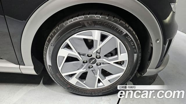 Genesis GV60 Standard, 2022 все фото