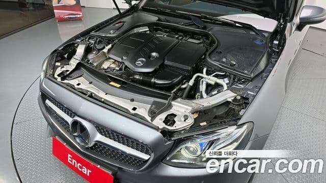 Mercedes-Benz E-класс W213 E220d кабриолет, 2018 6