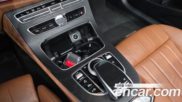 Mercedes-Benz E-класс W213 E220d кабриолет, 2018 9