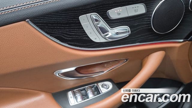 Mercedes-Benz E-класс W213 E220d кабриолет, 2018 19