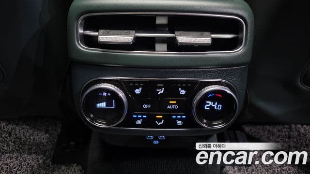 Genesis electrified GV70 e-AWD, 2022 17