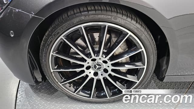 Mercedes-Benz E-класс W213 AMG Line, 2023 все фото