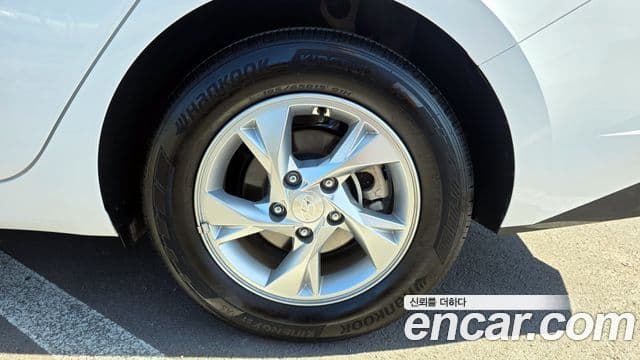 Hyundai Avante (CN7) Smart, 2023 все фото