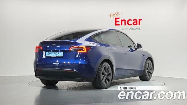Tesla модель Y, 2023 2