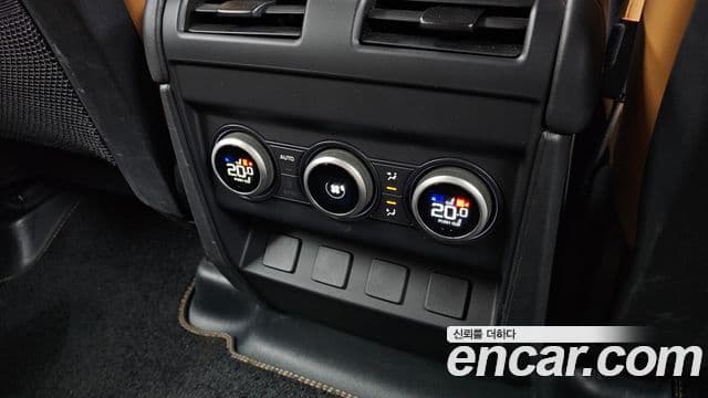 Land Rover Defender (L663) 110 D300 HSE, 2023 18