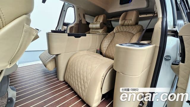 Kia Carnival 4세대 бензин 9인승 High Limousine(компания по спецнадстройкам), 2023 16