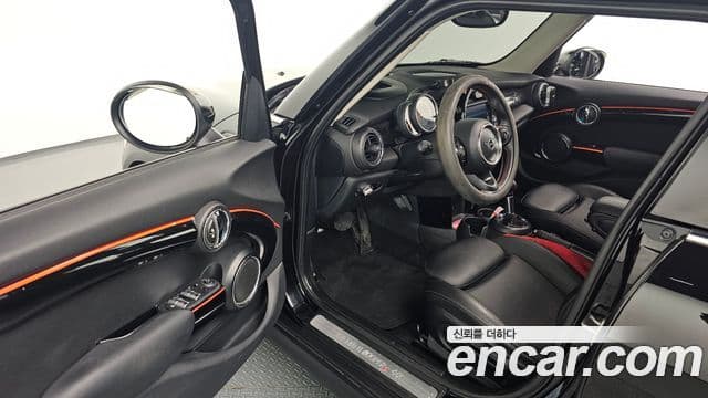 Mini Cooper S 3세대, 2019 11