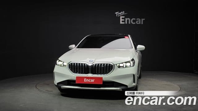 BMW 5시리즈 (G60), 2025 3