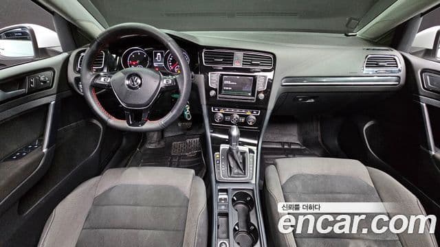 Volkswagen Гольф 7세대, 2015 7