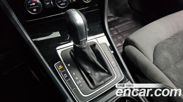 Volkswagen Гольф 7세대, 2015 9