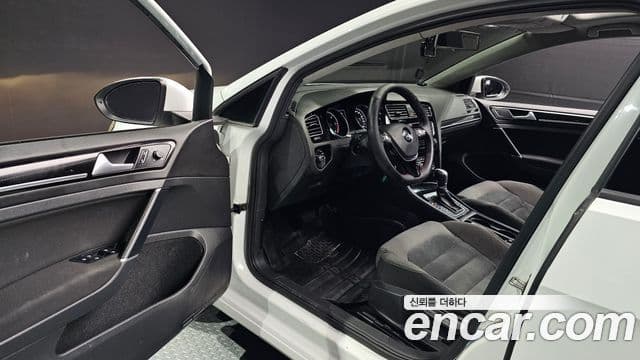 Volkswagen Гольф 7세대, 2015 12