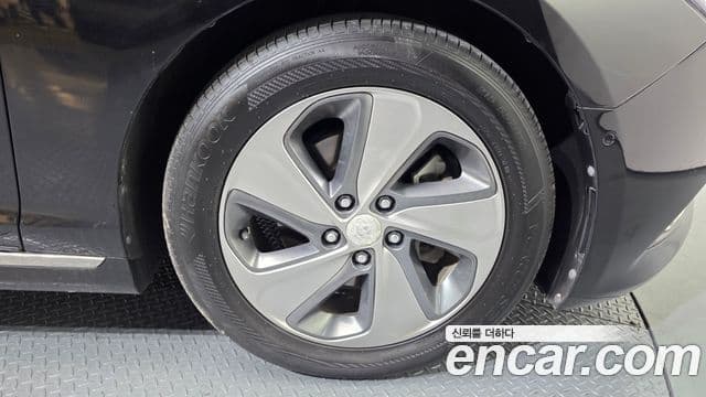 Hyundai LF Sonata гибрид Premium, 2016 все фото