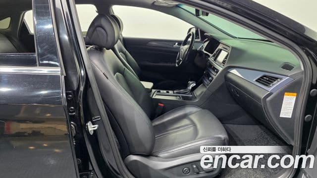 Hyundai LF Sonata гибрид Premium, 2016 11