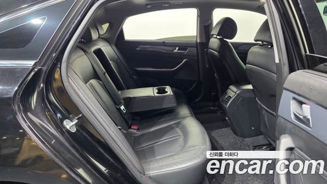 Hyundai LF Sonata гибрид Premium, 2016 12