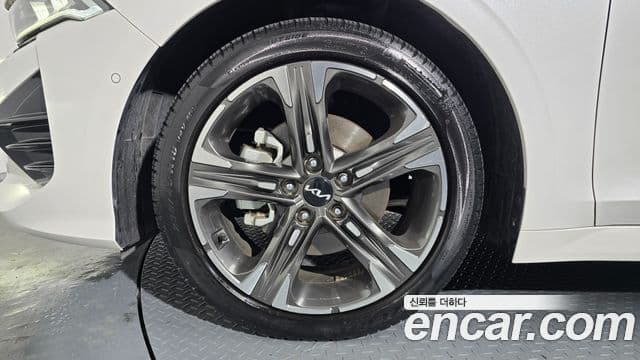 Kia K5 3세대 Signature, 2023 все фото