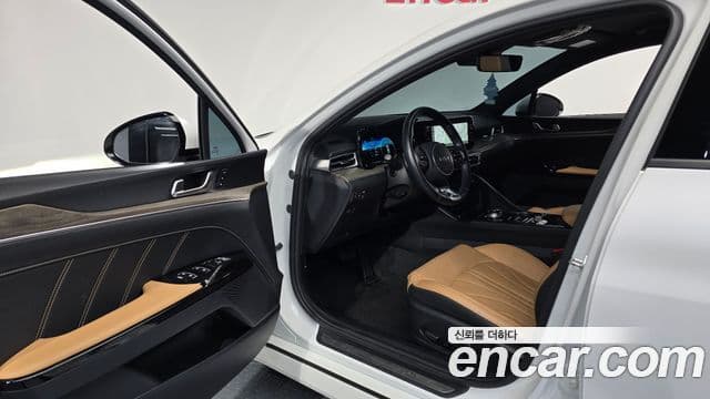 Kia K5 3세대 Signature, 2023 10