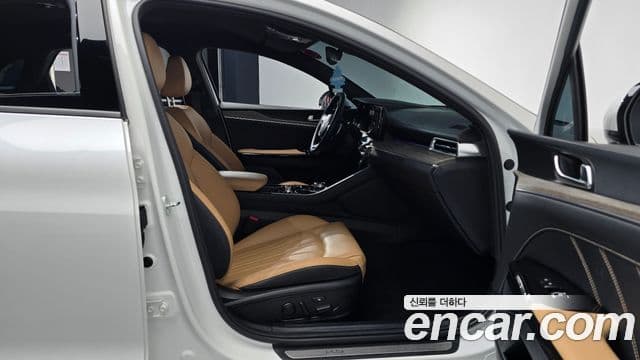 Kia K5 3세대 Signature, 2023 11