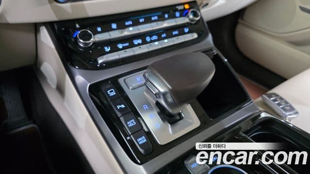 Genesis EQ900 Premium Luxury, 2018 9