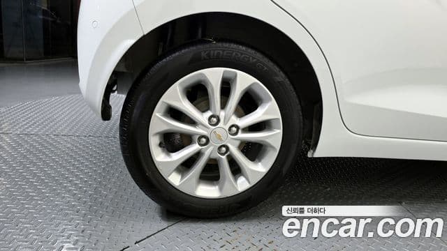 Chevrolet(GM대우) The / новый New Spark Premier, 2021 все фото