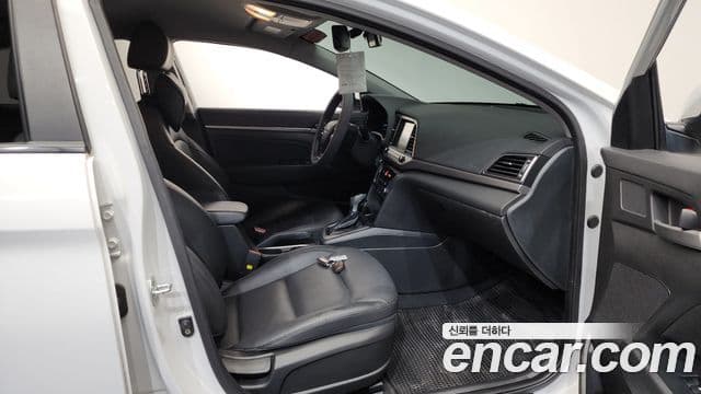 Hyundai Avante AD 1.6 GDI Value Plus, 2018 11