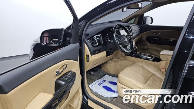 Kia All New Carnival Noblesse, 2016 10