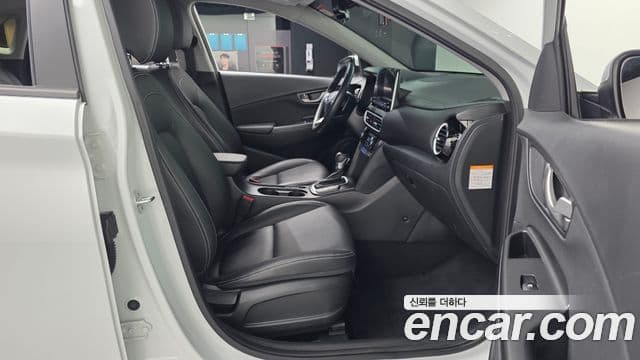 Hyundai Kona гибрид Special, 2020 11