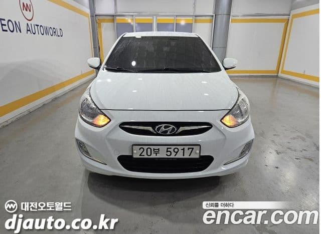Hyundai Accent(новый кузов / новое поколение) Modern, 2011 1