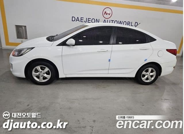 Hyundai Accent(новый кузов / новое поколение) Modern, 2011 4