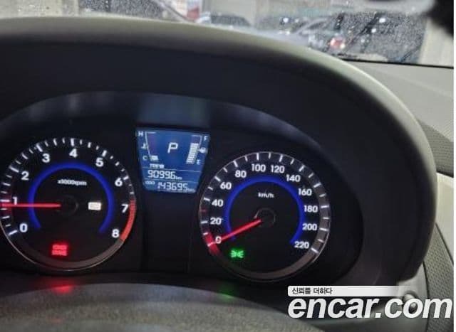 Hyundai Accent(новый кузов / новое поколение) Modern, 2011 все фото