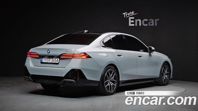 BMW 5시리즈 (G60) 523d M Sport, 2024 2
