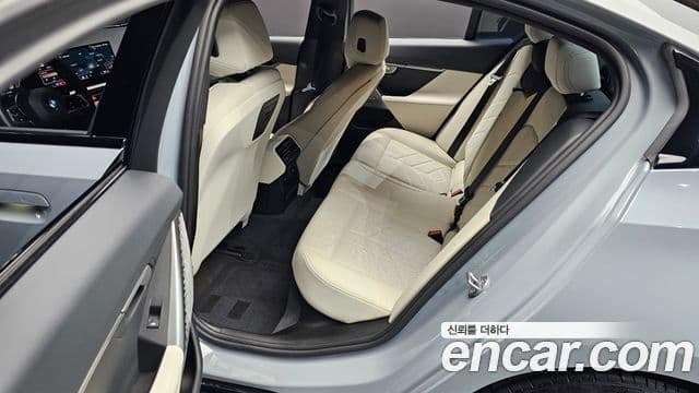 BMW 5시리즈 (G60) 523d M Sport, 2024 12