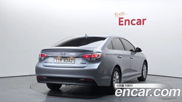 Hyundai LF Sonata гибрид Modern, 2016 2