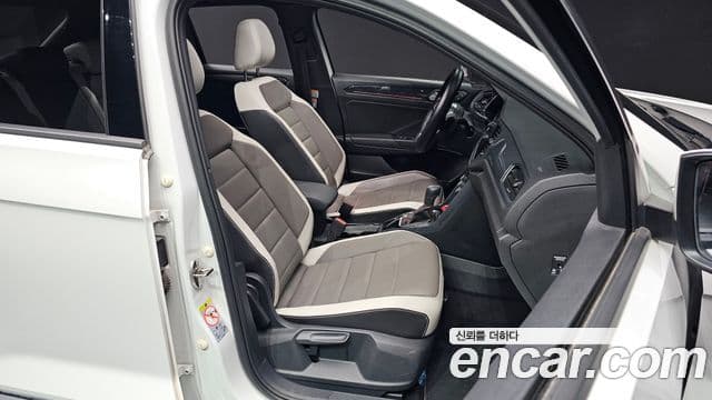 Volkswagen T-Roc Premium, 2021 10