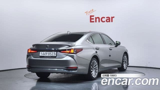 Lexus ES300h 7세대 Executive, 2023 2