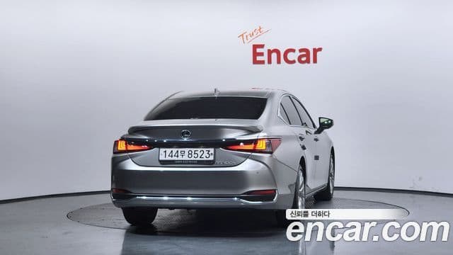 Lexus ES300h 7세대 Executive, 2023 4