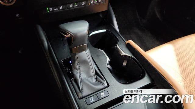 Lexus ES300h 7세대 Executive, 2023 9