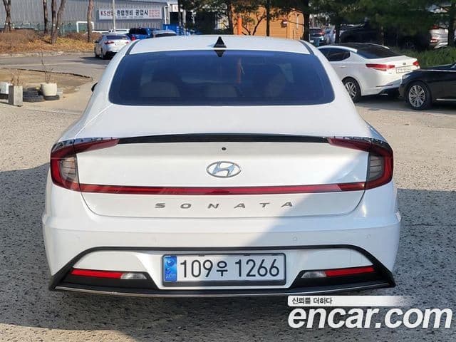Hyundai Sonata гибрид (DN8) Inspiration, 2022 4